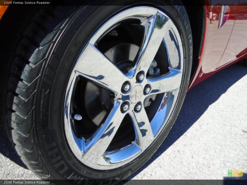 2006 Pontiac Solstice Roadster Wheel and Tire Photo #39554439