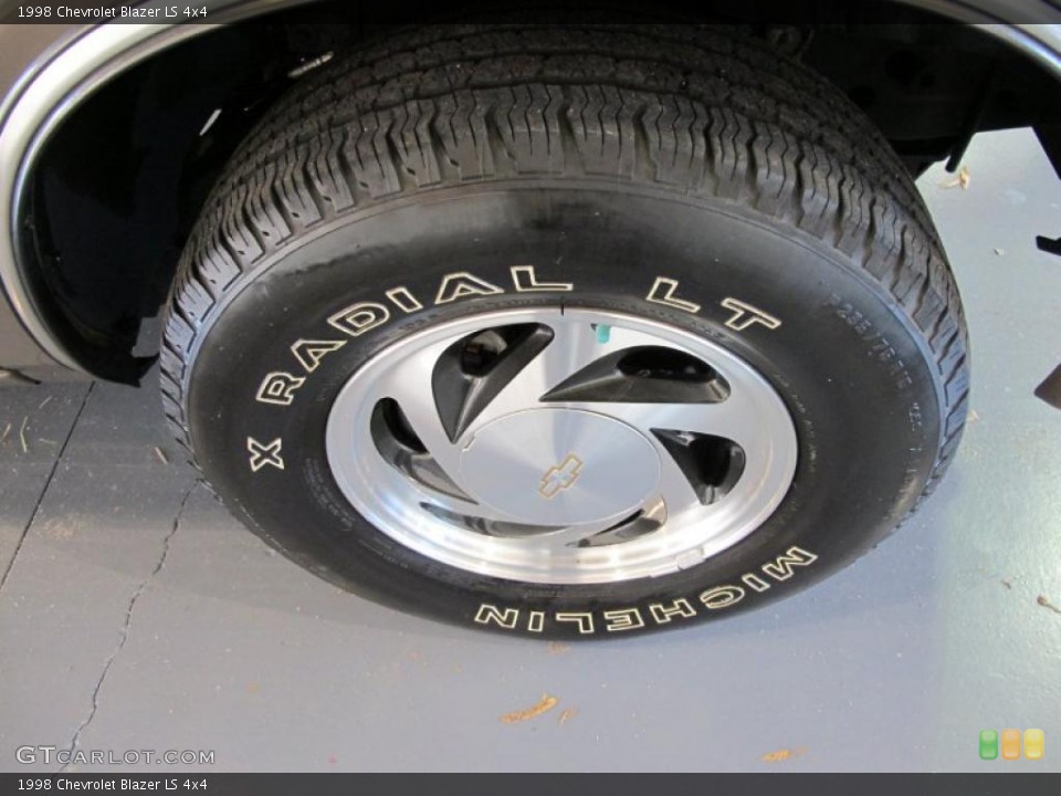1998 Chevrolet Blazer LS 4x4 Wheel and Tire Photo #39570851