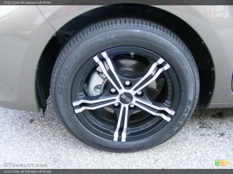 2011 Scion xB  Wheel and Tire Photo #39615165