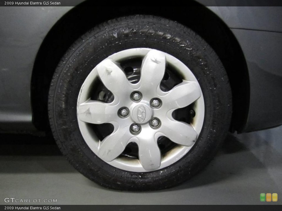 2009 Hyundai Elantra GLS Sedan Wheel and Tire Photo #39615377