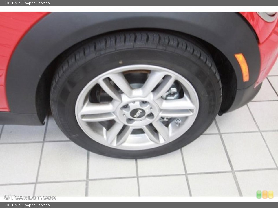 2011 Mini Cooper Hardtop Wheel and Tire Photo #39632966
