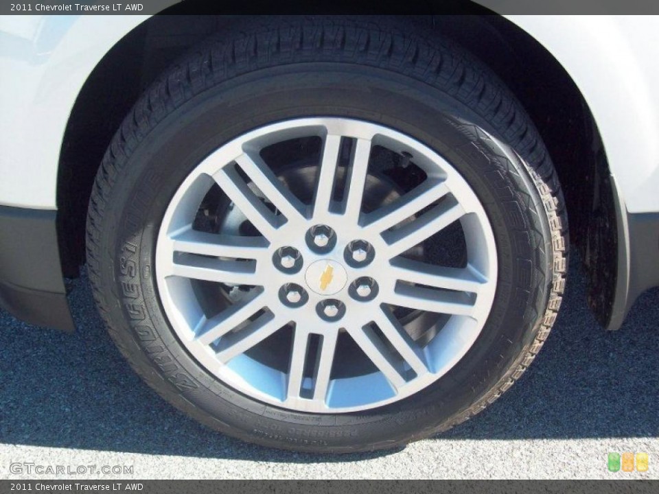 2011 Chevrolet Traverse LT AWD Wheel and Tire Photo #39646728