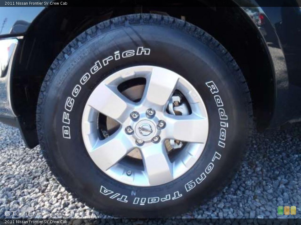 2011 Nissan Frontier SV Crew Cab Wheel and Tire Photo #39670231