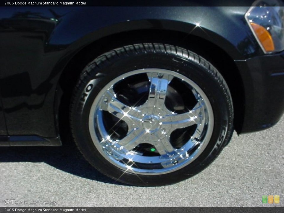 2006 Dodge Magnum Custom Wheel and Tire Photo #39670439