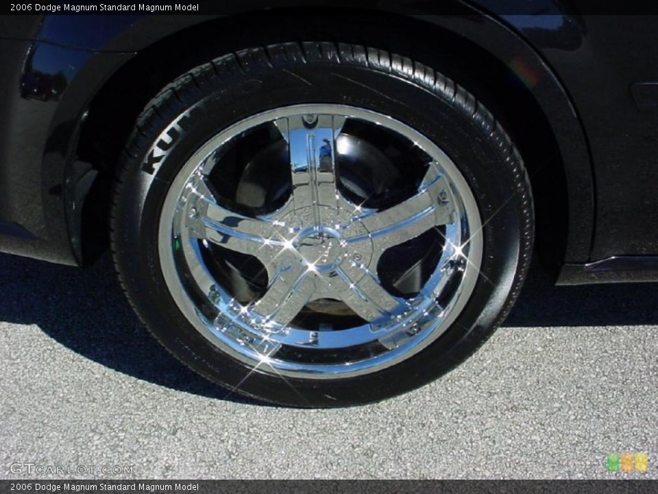 2006 Dodge Magnum Custom Wheel and Tire Photo #39670455