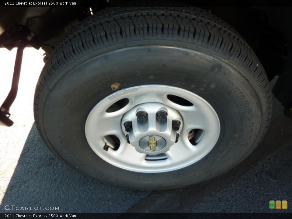 2011 Chevrolet Express 2500 Work Van Wheel and Tire Photo #39704663
