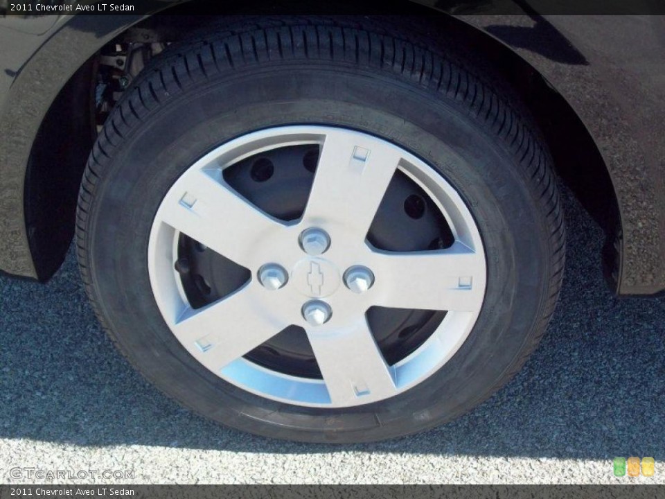 2011 Chevrolet Aveo LT Sedan Wheel and Tire Photo #39717395