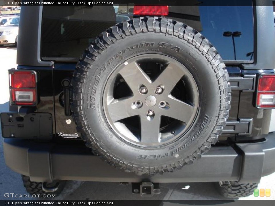 2011 Jeep Wrangler Unlimited Call of Duty: Black Ops Edition 4x4 Wheel and Tire Photo #39727947