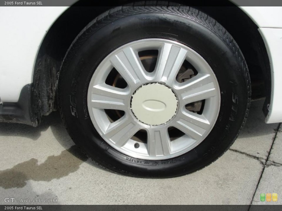2005 Ford Taurus SEL Wheel and Tire Photo #39731467