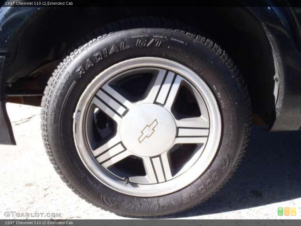1997 Chevrolet S10 Wheels and Tires