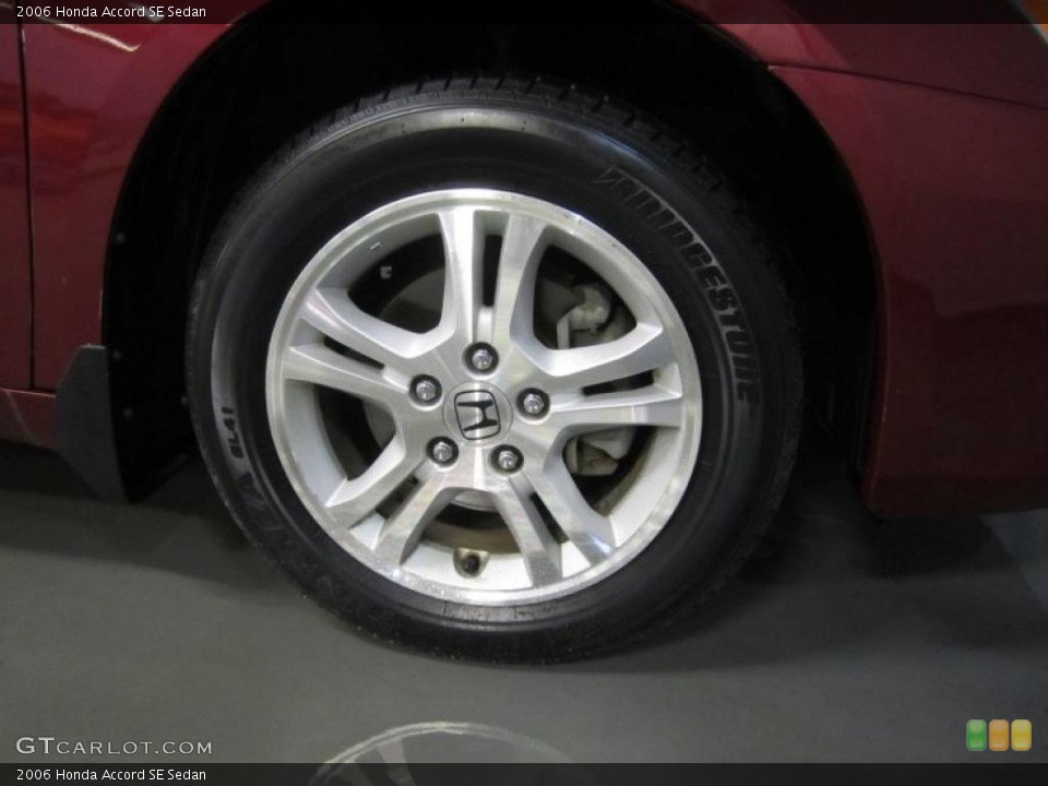 2006 Honda Accord SE Sedan Wheel and Tire Photo #39746394