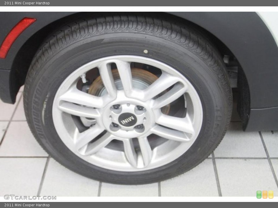 2011 Mini Cooper Hardtop Wheel and Tire Photo #39766910