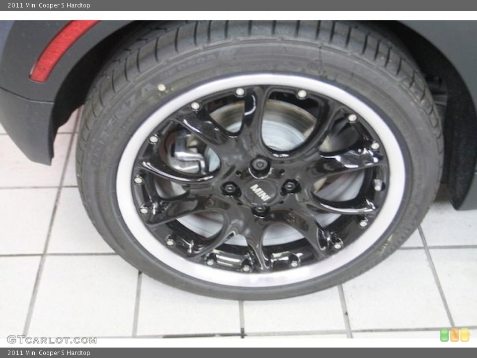 2011 Mini Cooper S Hardtop Wheel and Tire Photo #39767534
