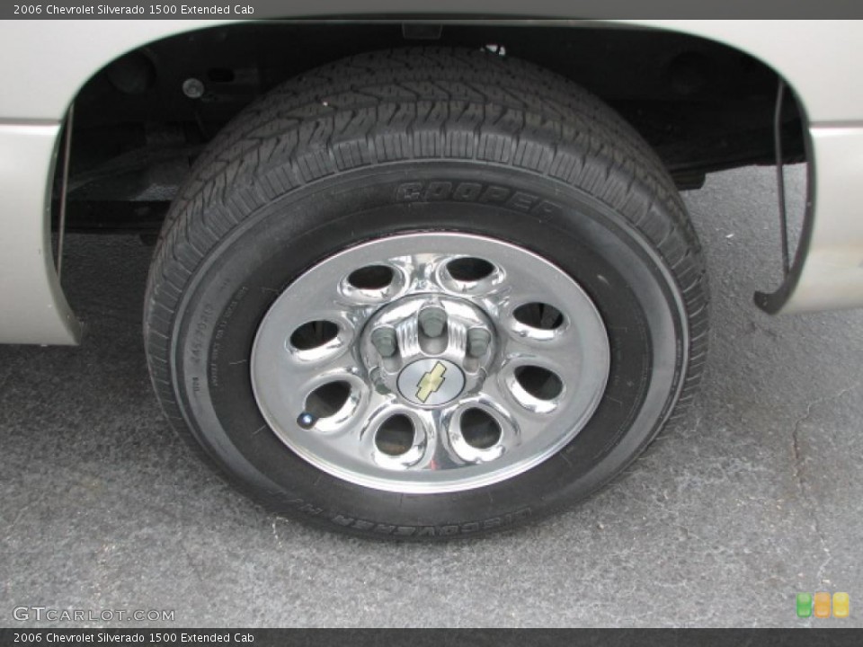 2006 Chevrolet Silverado 1500 Extended Cab Wheel and Tire Photo #39775376