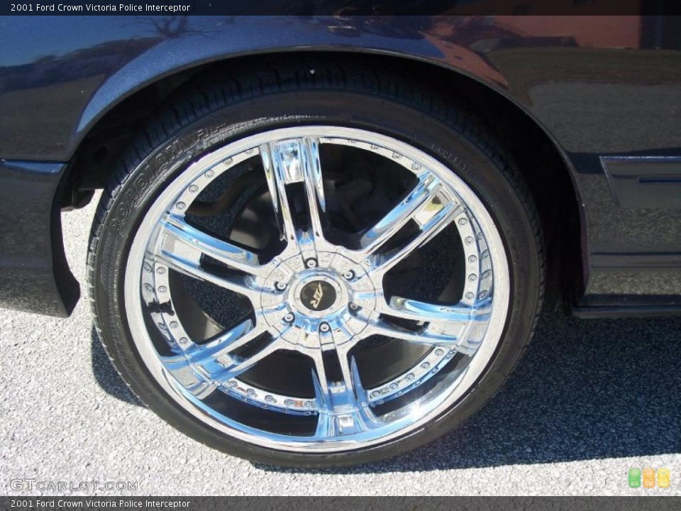 2001 Ford Crown Victoria Custom Wheel and Tire Photo #39785434