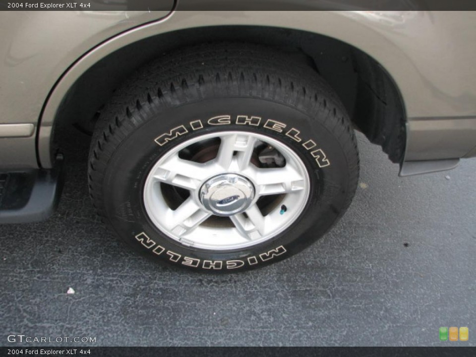 2004 Ford Explorer XLT 4x4 Wheel and Tire Photo #39789118