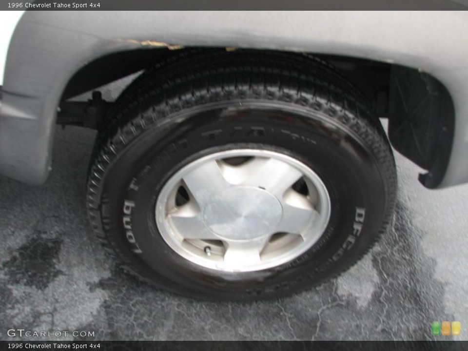1996 Chevrolet Tahoe Sport 4x4 Wheel and Tire Photo #39796386