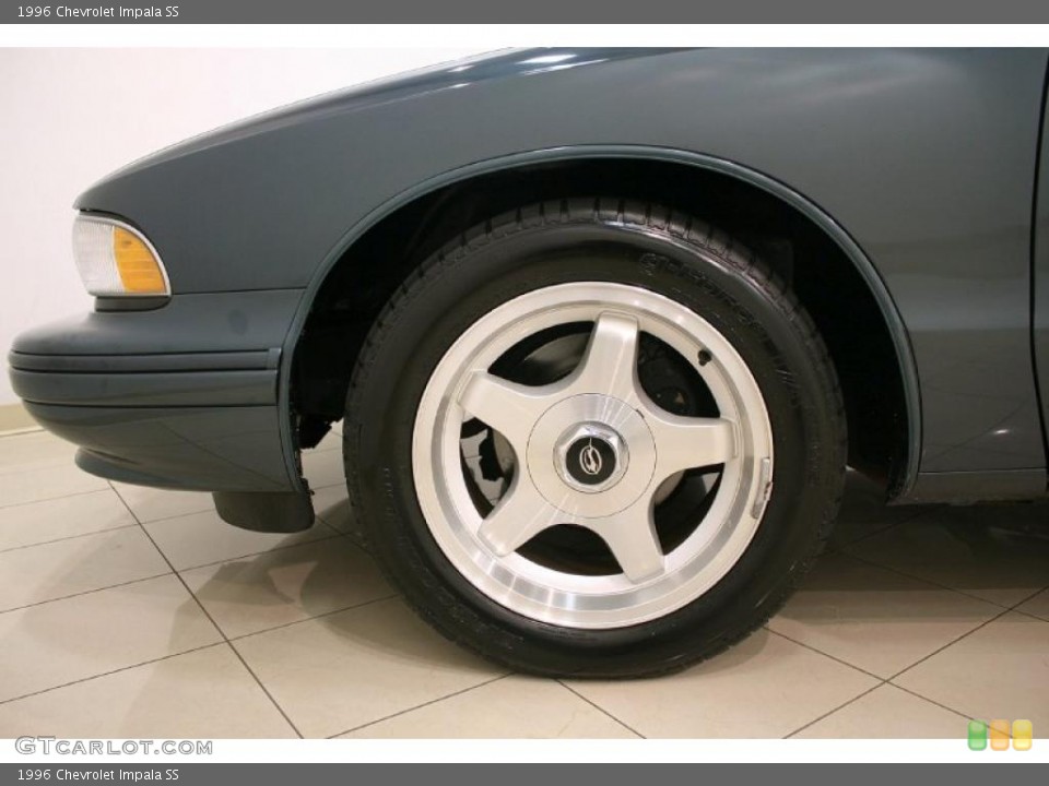 1996 Chevrolet Impala SS Wheel and Tire Photo #39812159