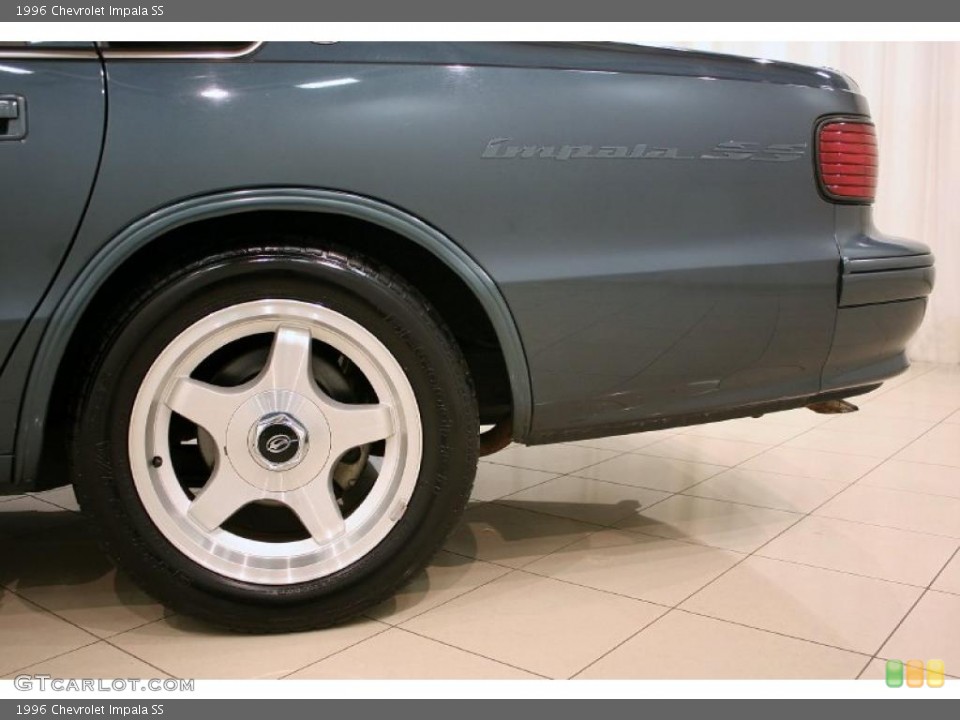 1996 Chevrolet Impala SS Wheel and Tire Photo #39812171