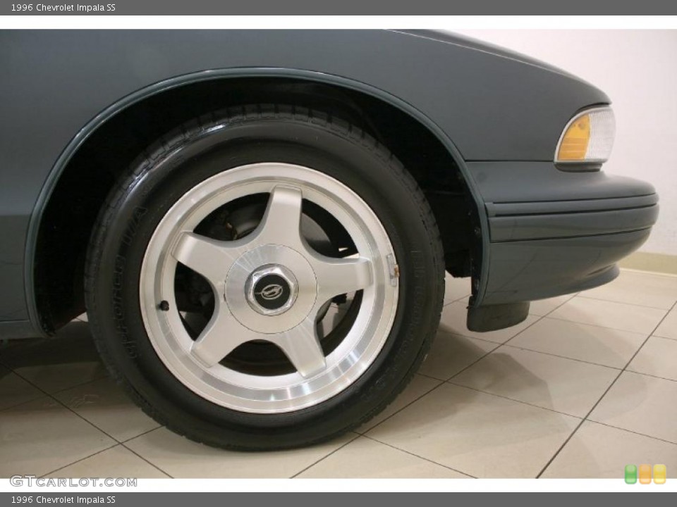 1996 Chevrolet Impala SS Wheel and Tire Photo #39812179