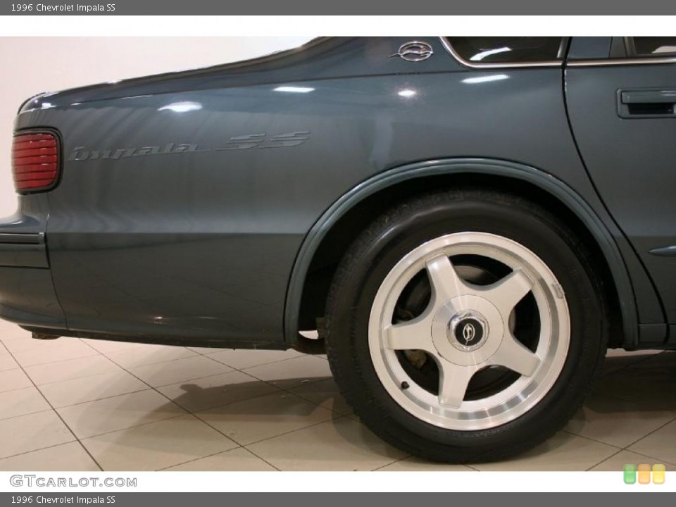 1996 Chevrolet Impala SS Wheel and Tire Photo #39812199