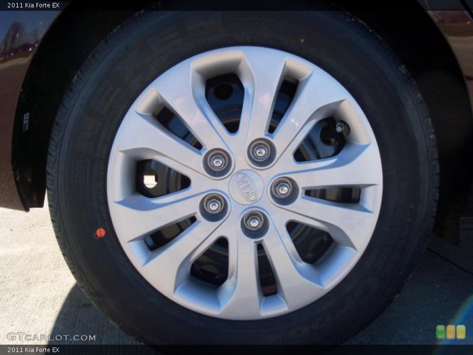 2011 Kia Forte EX Wheel and Tire Photo #39817084