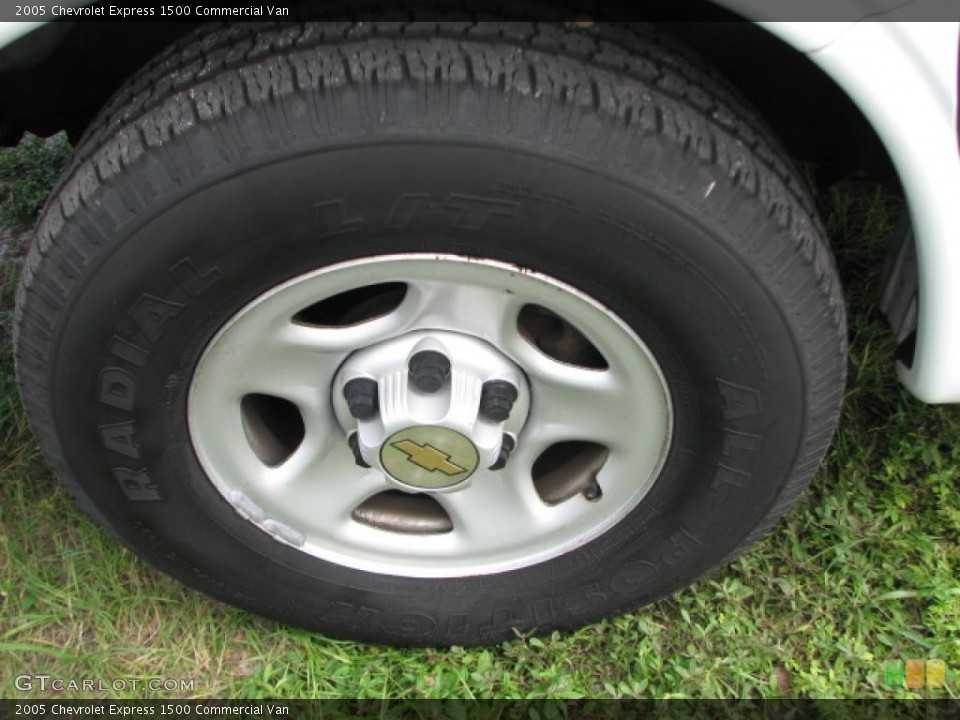 2005 Chevrolet Express Wheels and Tires