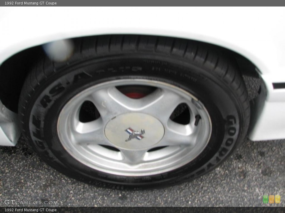 1992 Ford Mustang GT Coupe Wheel and Tire Photo #39830699