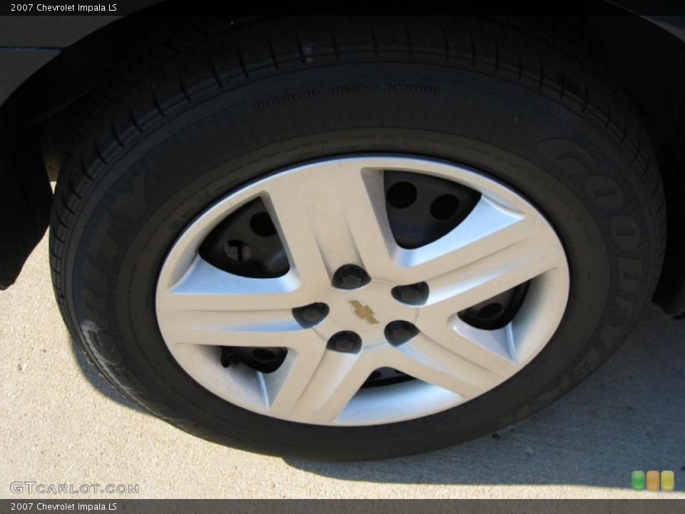 2007 Chevrolet Impala LS Wheel and Tire Photo #39846162