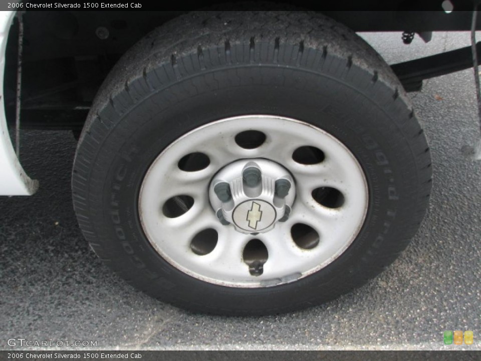 2006 Chevrolet Silverado 1500 Extended Cab Wheel and Tire Photo #39866127