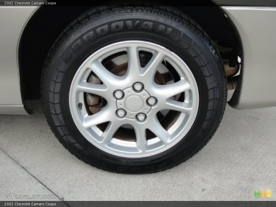 2002 Chevrolet Camaro Coupe Wheel and Tire Photo #39872600