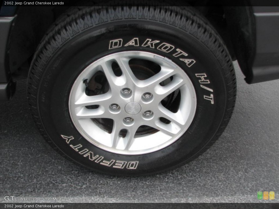 2002 Jeep Grand Cherokee Laredo Wheel and Tire Photo #39873016