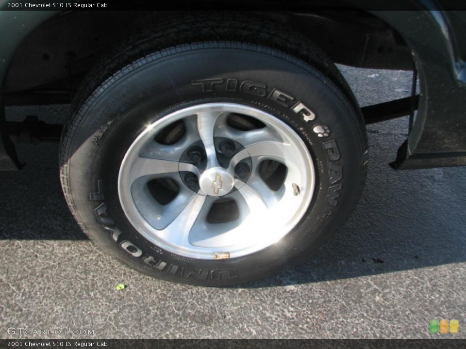 2001 Chevrolet S10 LS Regular Cab Wheel and Tire Photo #39873300