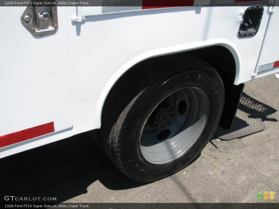1999 Ford F550 Super Duty Wheels and Tires