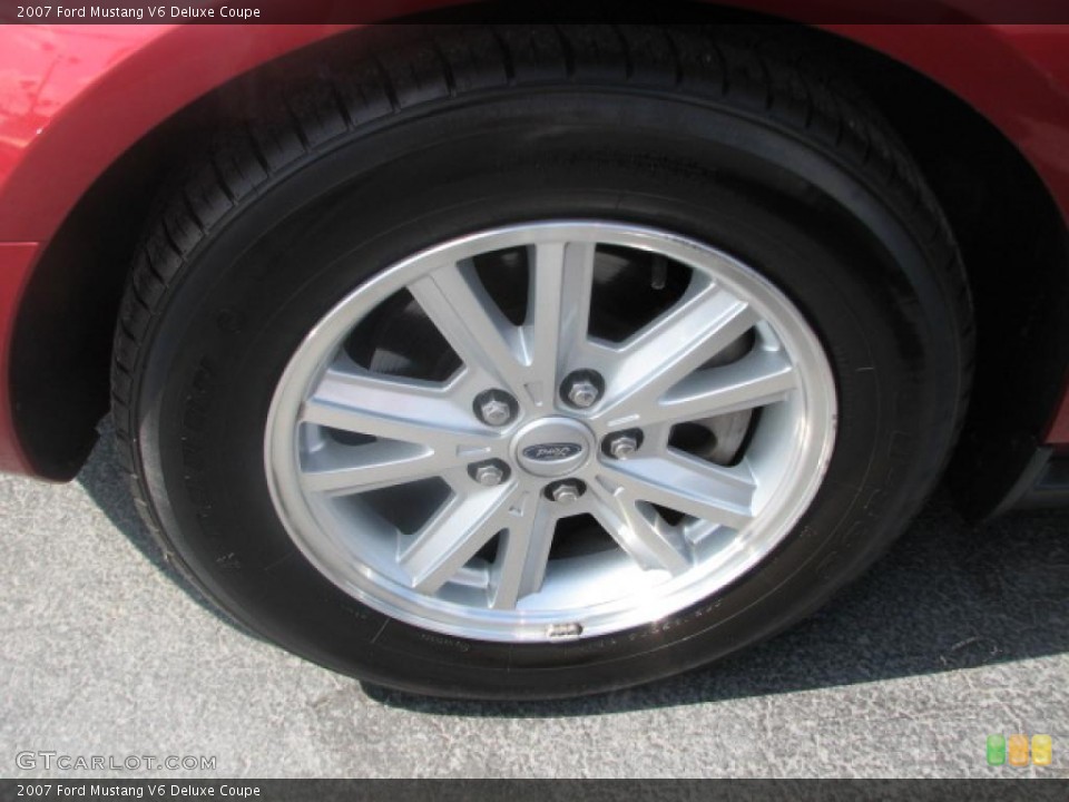 2007 Ford Mustang V6 Deluxe Coupe Wheel and Tire Photo #39880843