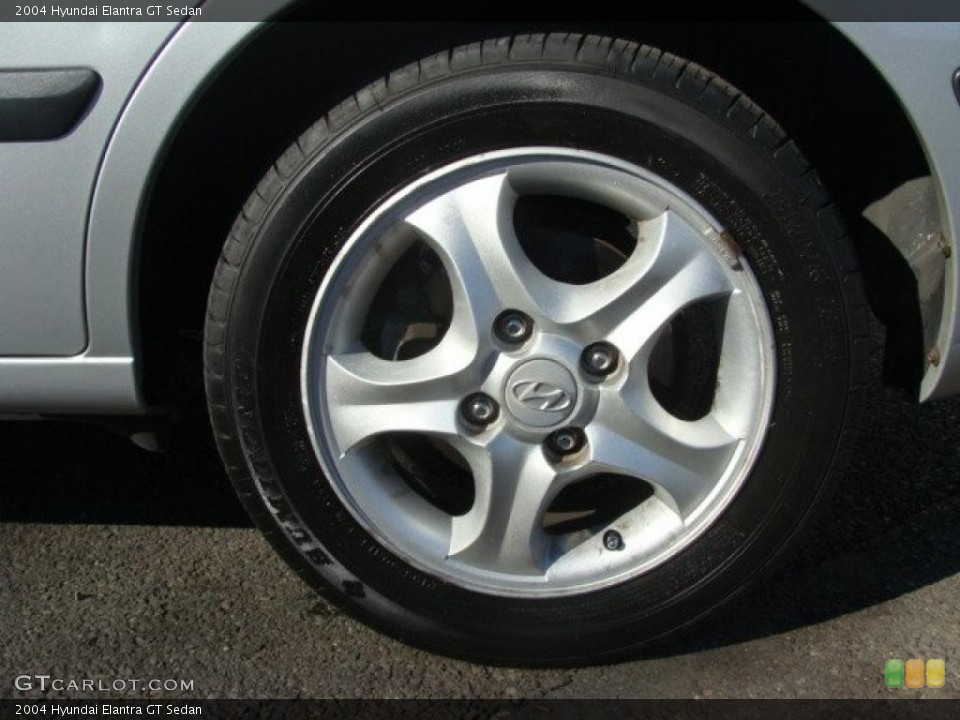 2004 Hyundai Elantra GT Sedan Wheel and Tire Photo #39885048