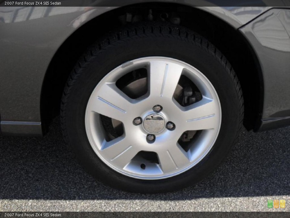 2007 Ford Focus ZX4 SES Sedan Wheel and Tire Photo #39937024