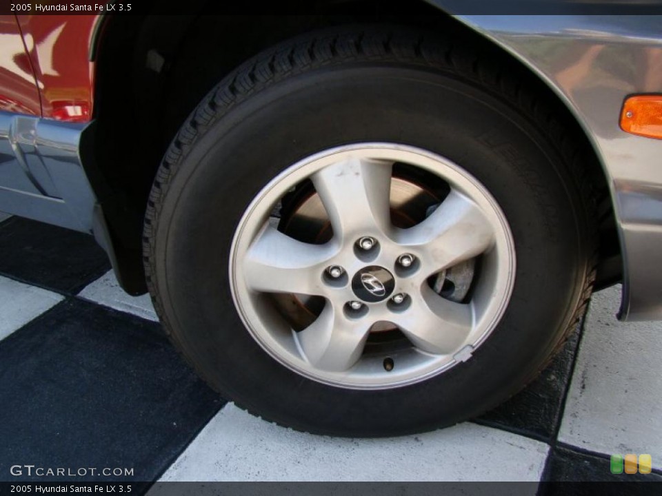 2005 Hyundai Santa Fe LX 3.5 Wheel and Tire Photo #39947654