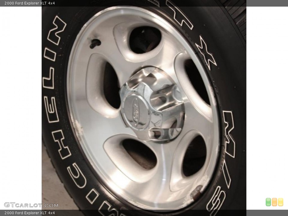 2000 Ford Explorer XLT 4x4 Wheel and Tire Photo #40021482