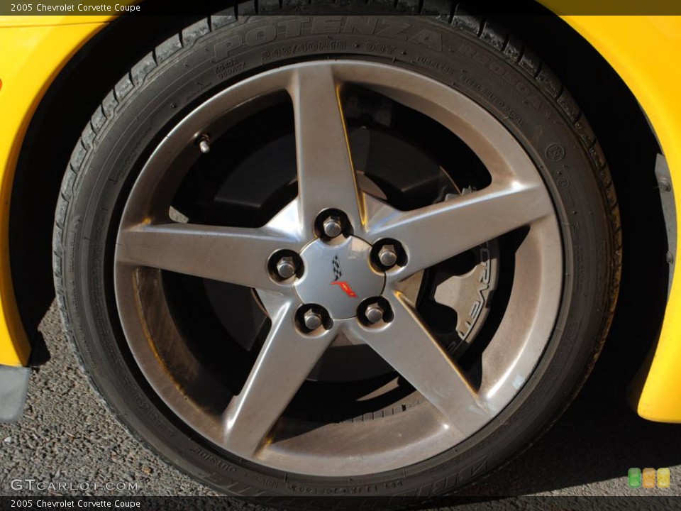 2005 Chevrolet Corvette Coupe Wheel and Tire Photo #40039858