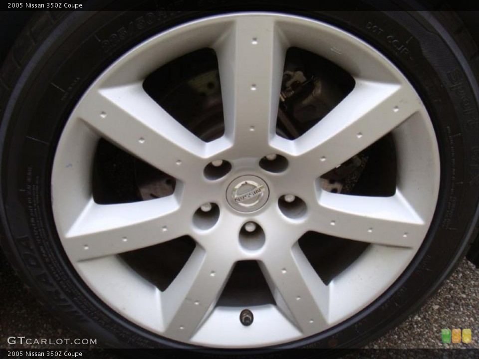 2005 Nissan 350Z Coupe Wheel and Tire Photo #40041430