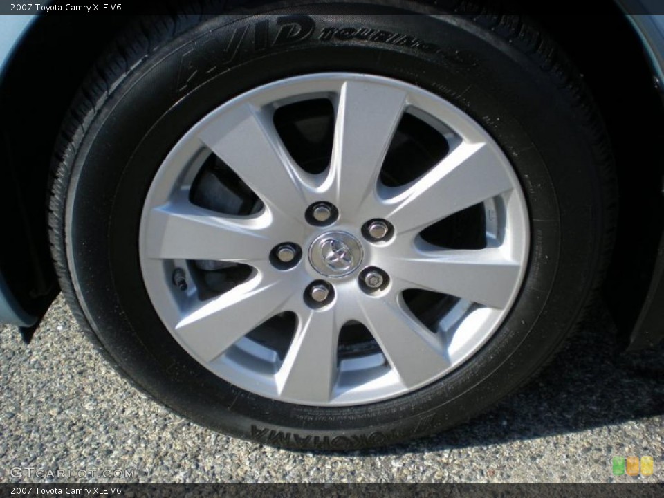 2007 Toyota Camry XLE V6 Wheel and Tire Photo #40084535