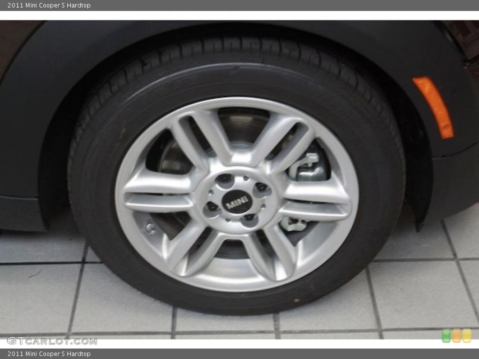 2011 Mini Cooper S Hardtop Wheel and Tire Photo #40111911