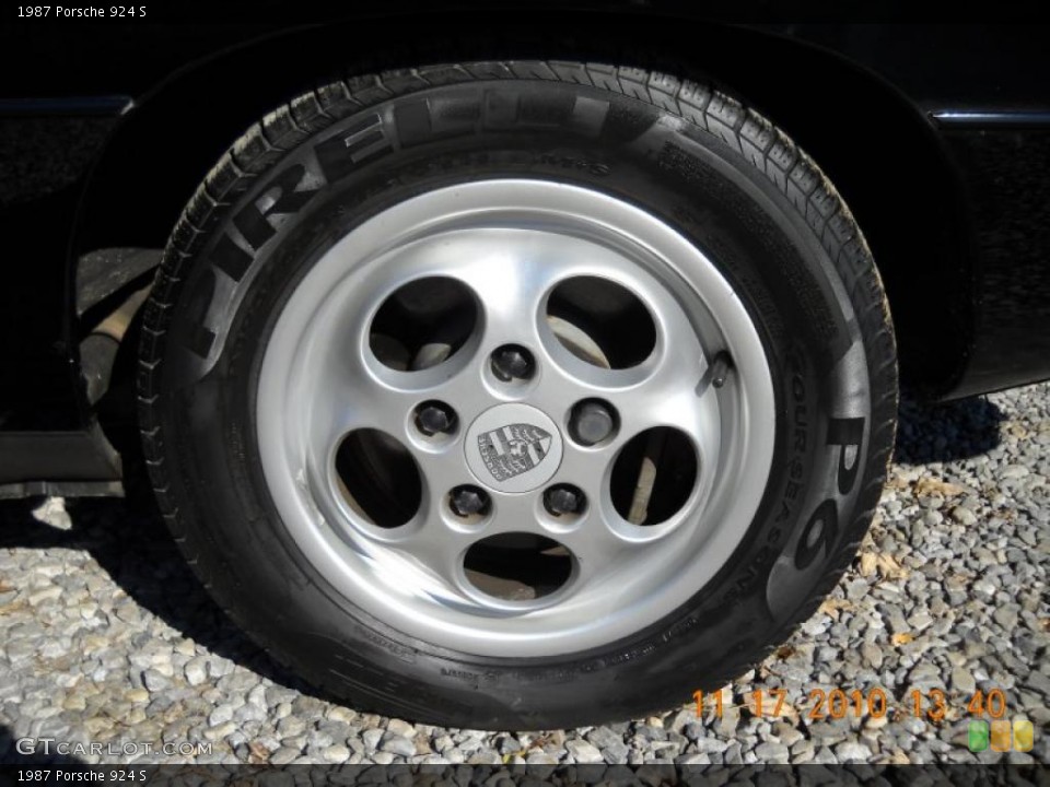 1987 Porsche 924 S Wheel and Tire Photo #40112567