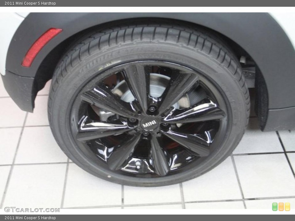 2011 Mini Cooper S Hardtop Wheel and Tire Photo #40113303
