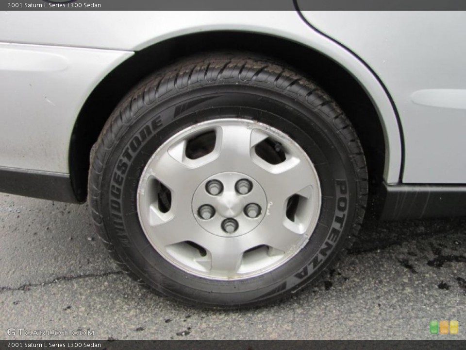 2001 Saturn L Series L300 Sedan Wheel and Tire Photo #40118051