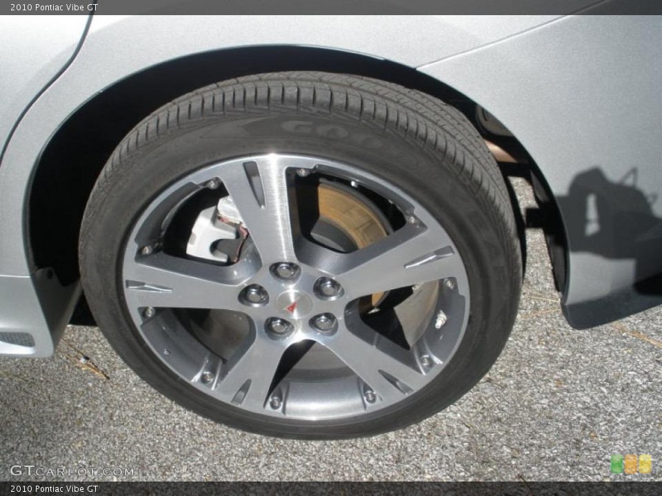 2010 Pontiac Vibe GT Wheel and Tire Photo #40121287