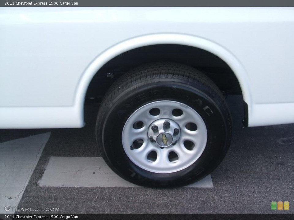 2011 Chevrolet Express 1500 Cargo Van Wheel and Tire Photo #40125620