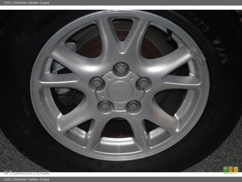 2001 Chevrolet Camaro Coupe Wheel and Tire Photo #40147649