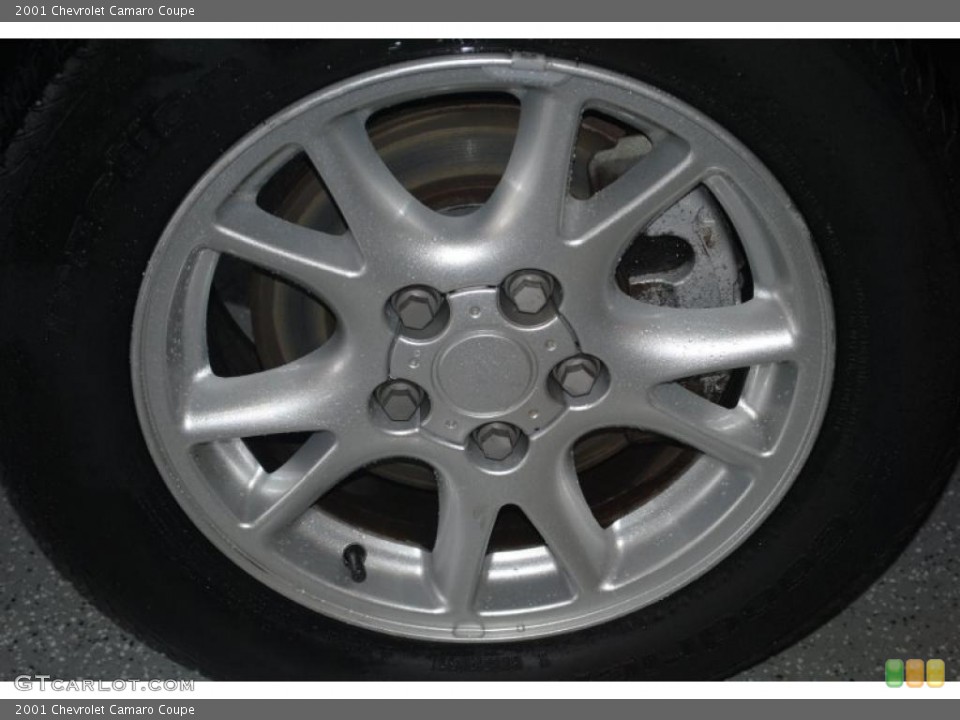2001 Chevrolet Camaro Coupe Wheel and Tire Photo #40147665